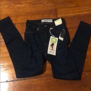 Dark wash skinny jeans